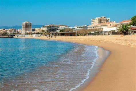 Appartement Frejus, 200 M Des Plages F1 Avec Piscine *