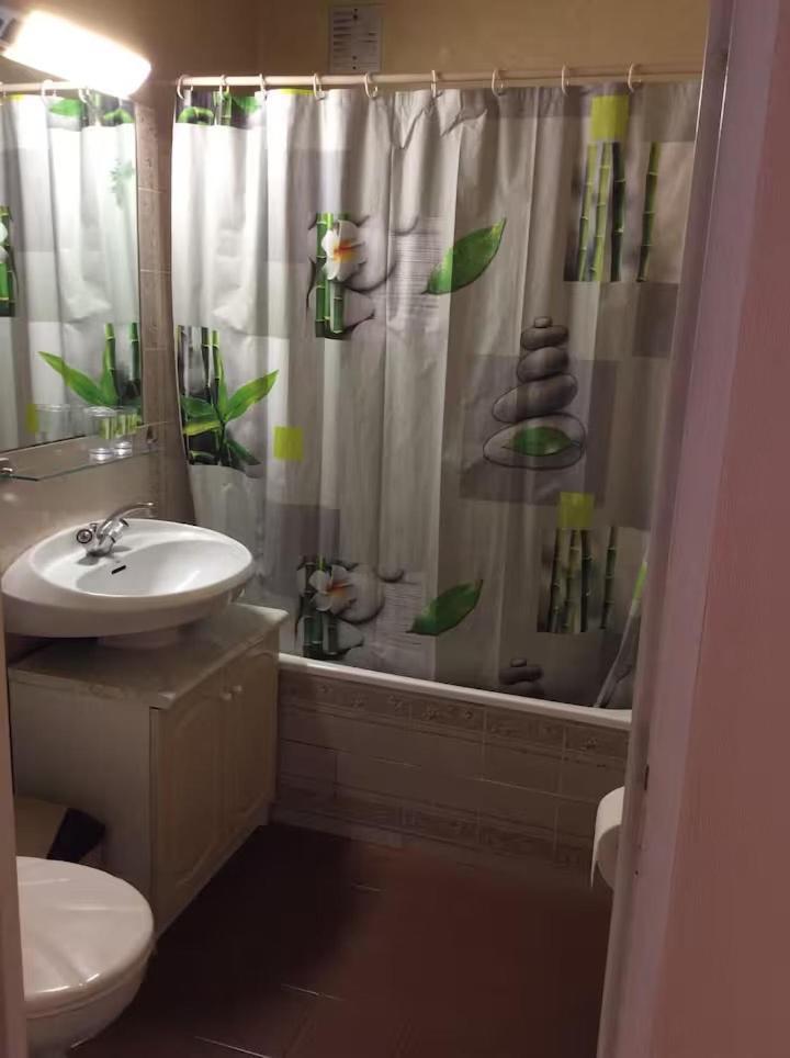Appartement Frejus, 200 M Des Plages F1 Avec Piscine Fréjus